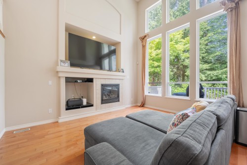 3305 Chartwell Grn, Coquitlam, BC 