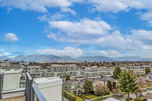 102-4240 Cambie Street  Vancouver, BC V5Z 0K6