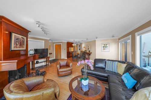 1130 Ironwork Passage, Vancouver, BC 