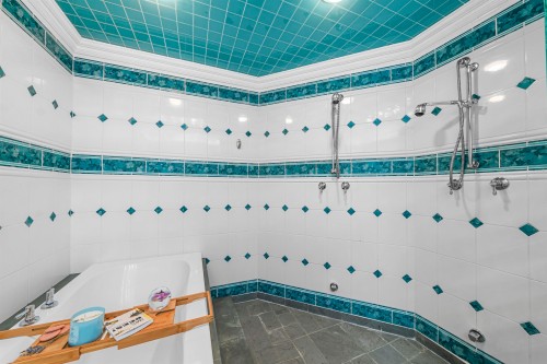 1130 Ironwork Passage, Vancouver, BC 