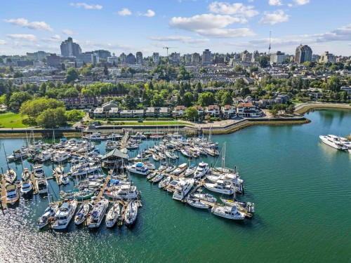 1130 Ironwork Passage, Vancouver, BC 