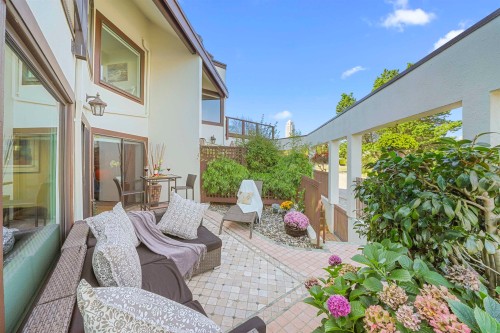 1130 Ironwork Passage, Vancouver, BC 