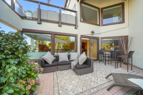 1130 Ironwork Passage, Vancouver, BC 