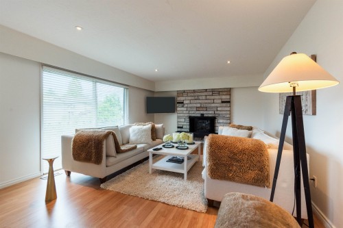 9160 Walford Street, Richmond, BC 