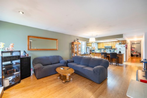 2480 Mclennan Avenue  Richmond, BC V6X 2N7