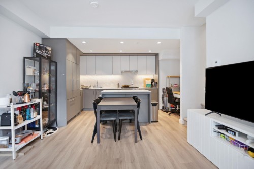 206-6085 Irmin Street, Burnaby, BC 