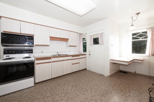 3548 37Th Avenue W, Vancouver, BC 