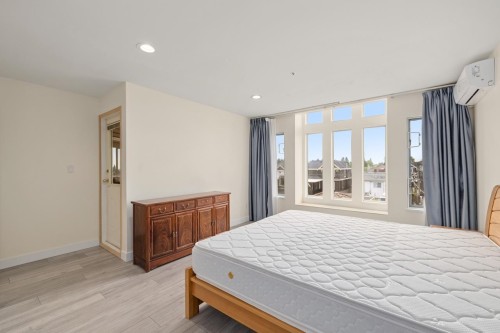 6823 Killarney Street, Vancouver, BC 