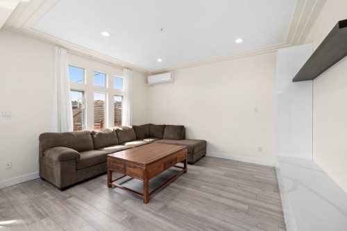 6823 Killarney Street, Vancouver, BC 