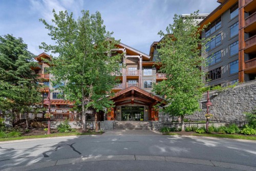 524-2202 Gondola Way  Whistler, BC V8E 0M7