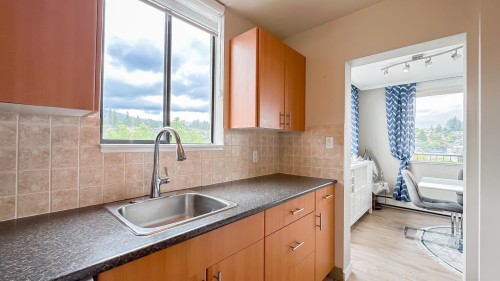 605-555 13Th Street, West Vancouver, BC 