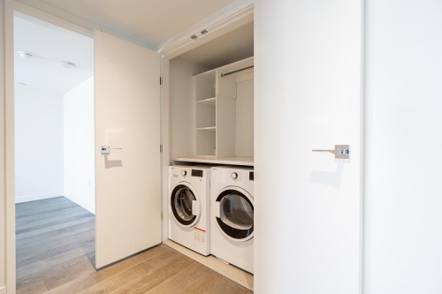 1910-1111 Richards Street, Vancouver, BC 