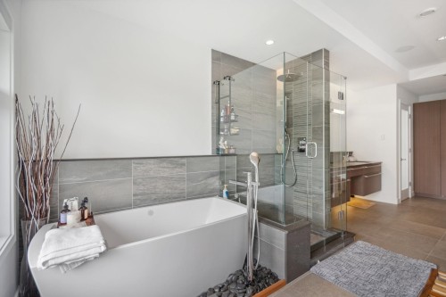 18-9055 Dayton Avenue, Richmond, BC 