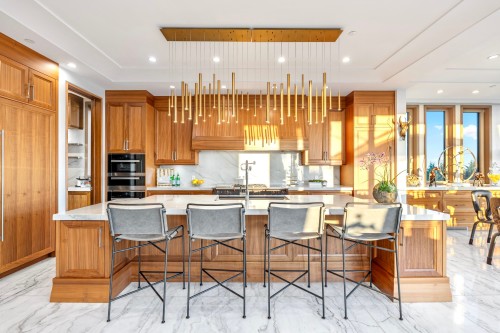 1036 Eyremount Drive, West Vancouver, BC 