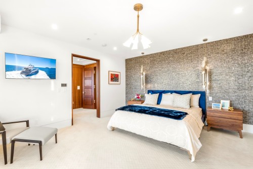 1036 Eyremount Drive, West Vancouver, BC 