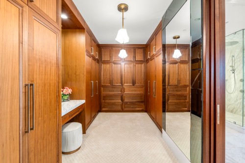 1036 Eyremount Drive, West Vancouver, BC 