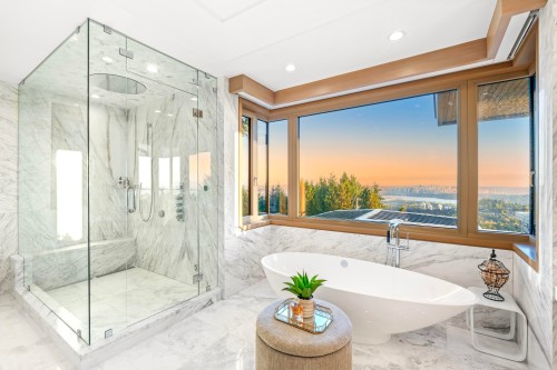 1036 Eyremount Drive, West Vancouver, BC 