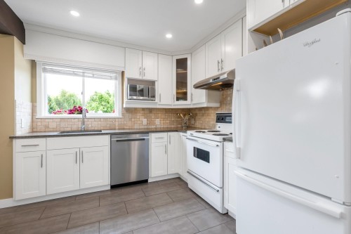 20214 Wanstead Street, Maple Ridge, BC 