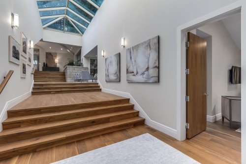 1243 Chartwell Place, West Vancouver, BC 