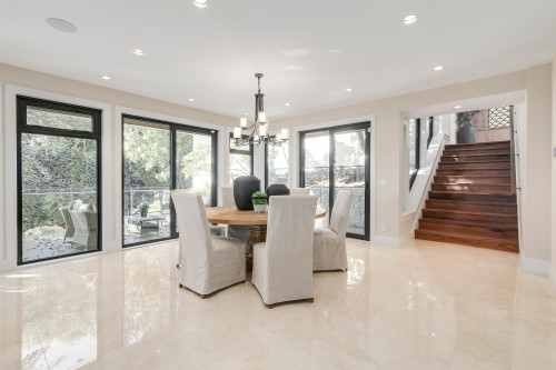 1243 Chartwell Place, West Vancouver, BC 