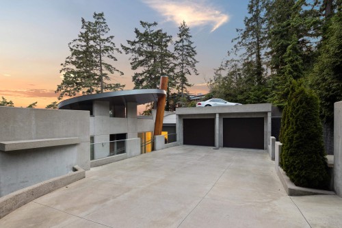 5225 Gulf Place, West Vancouver, BC 