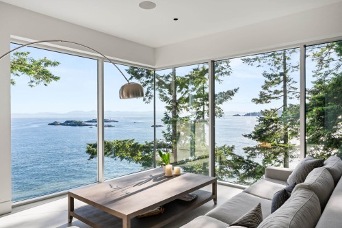 5225 Gulf Place, West Vancouver, BC 