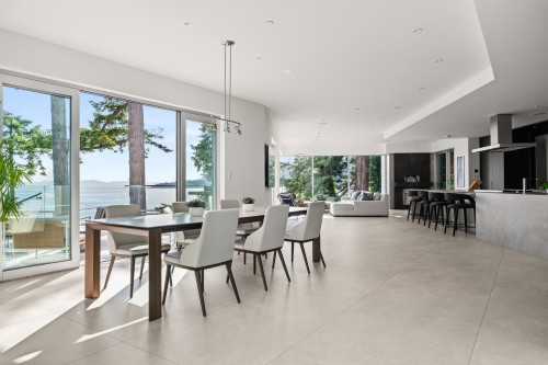 5225 Gulf Place, West Vancouver, BC 