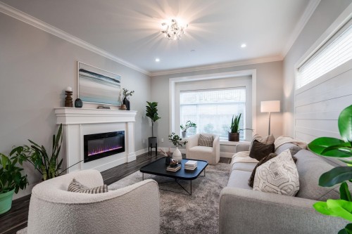 1-1408 Sixth Avenue  New Westminster, BC V3M 2C6