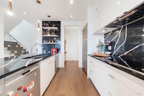 3781 24Th Avenue W, Vancouver, BC 