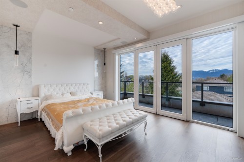 3781 24Th Avenue W, Vancouver, BC 