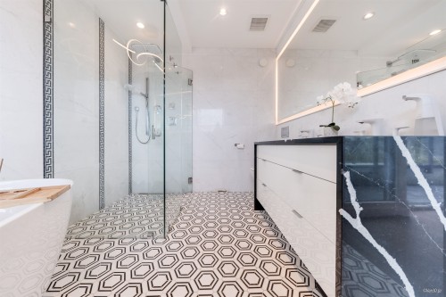 3781 24Th Avenue W, Vancouver, BC 