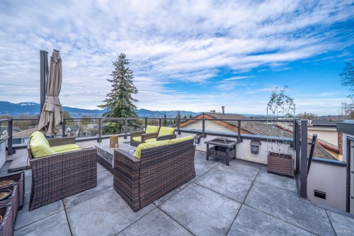 3781 24Th Avenue W, Vancouver, BC 