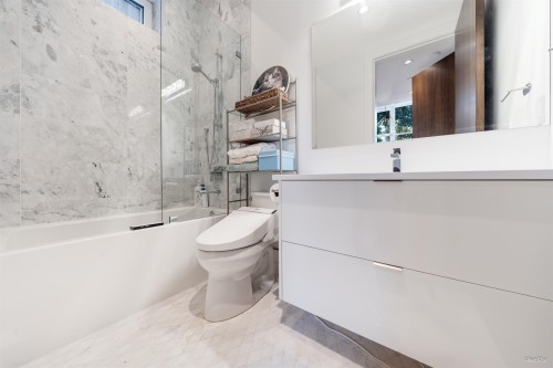 3781 24Th Avenue W, Vancouver, BC 