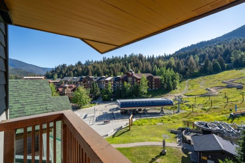 614-2202 Gondola Way, Whistler, BC 