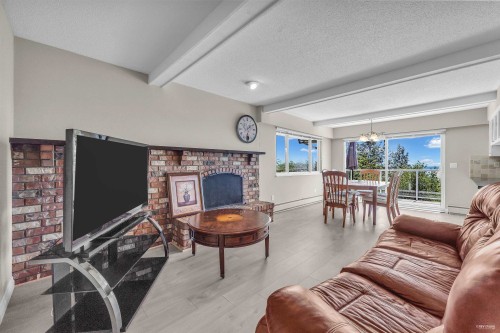 1368 Tyrol Road, West Vancouver, BC 