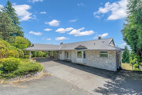 1368 Tyrol Road, West Vancouver, BC 