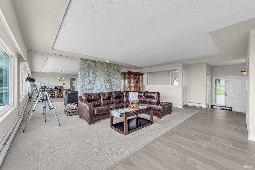 1368 Tyrol Road, West Vancouver, BC 