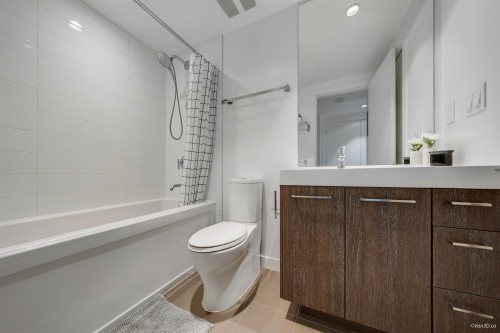 209-9060 University Crescent, Burnaby, BC 