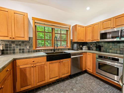 6-2240 Nordic Drive, Whistler, BC 