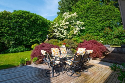 530 Queens Road E, North Vancouver, BC 