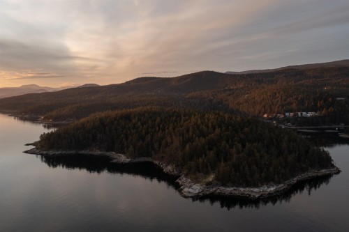 B Turnagain Island, Halfmoon Bay, BC 