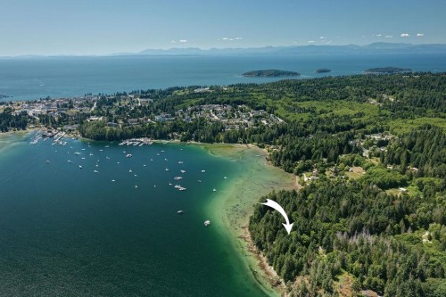 6051 Kingfisher Avenue, Sechelt, BC 