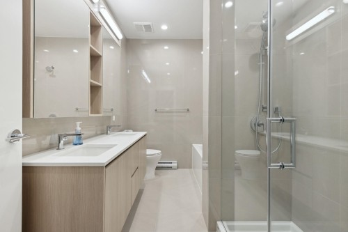 3301-618 Carnarvon Street, New Westminster, BC 