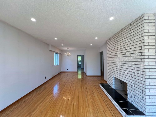 235 62Nd Avenue E, Vancouver, BC 