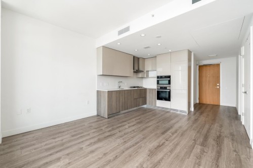 1303-6511 Sussex Avenue, Burnaby, BC 