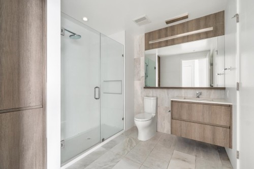 1303-6511 Sussex Avenue, Burnaby, BC 