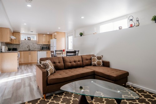 2813 St Johns Street, Port Moody, BC 