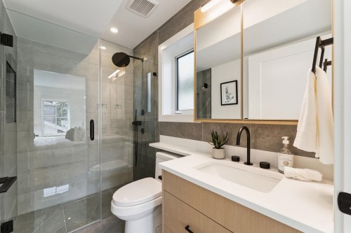 4868 Dumfries Street, Vancouver, BC 