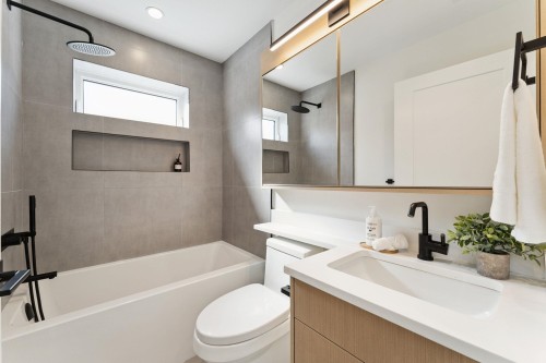 4868 Dumfries Street, Vancouver, BC 