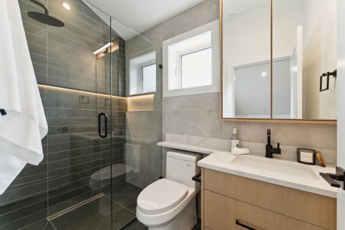 4868 Dumfries Street, Vancouver, BC 